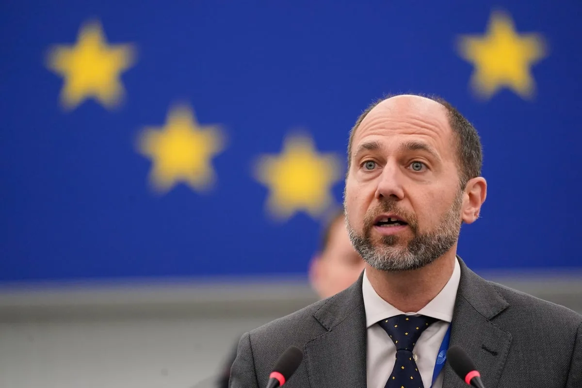 El próximo avance tecnológico puede estar en la mente de un joven europeo. Que no tenga que irse para hacerlo realidad.